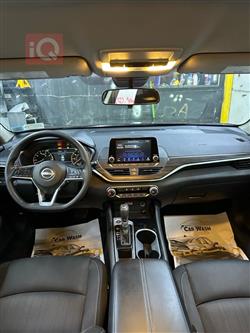 نيسان ألتيما